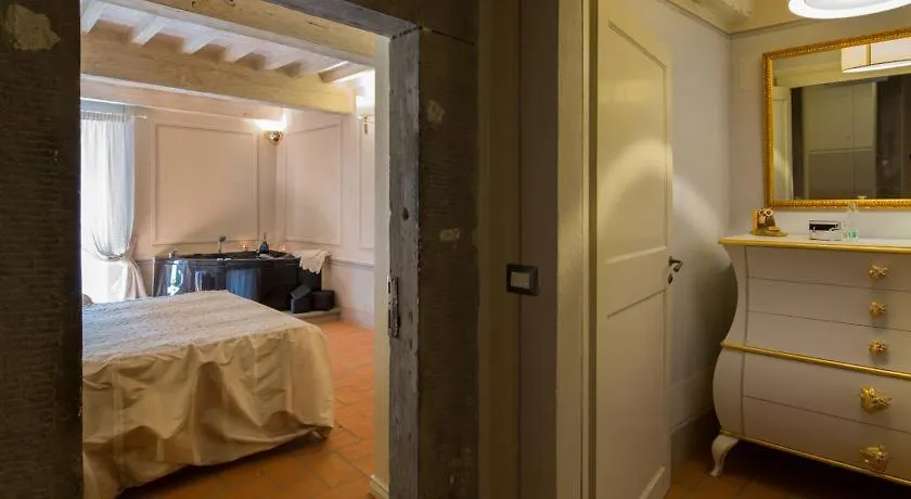 The House With Steam Room, Jacuzzi And Theater View Cortona 0*,  Italy